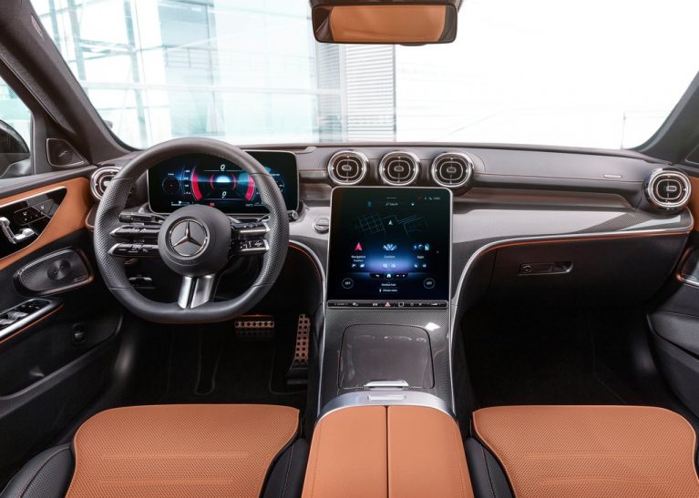مرسدس بنز C200L 2025 وارداتی / کابین