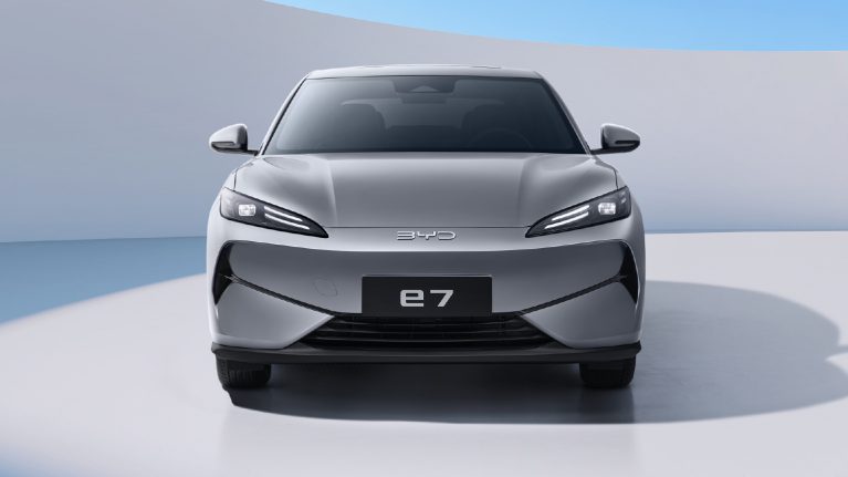 بی وای دی e7؛ سدان برقی اقتصادی مخصوص ناوگان تاکسیرانی