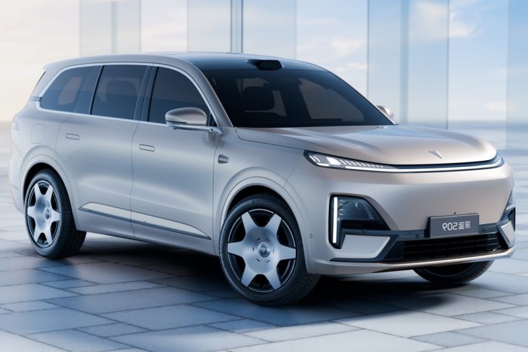 معرفی چانگان دیپال S09 در کلاس شاسی بلند لوکس هیبرید