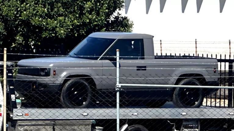 خودروی برقی 25 هزار دلاری آمازون: پیکاپی که بازار را تکان میدهد