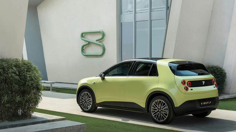 عرضه رسمی نیو فایرفلای در چین با قیمت پایه 16٬700 دلار