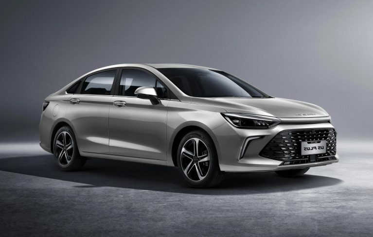 سابرینا پلاس دیار خودرو؛ مشخصات و قیمت بایک U5 وارداتی