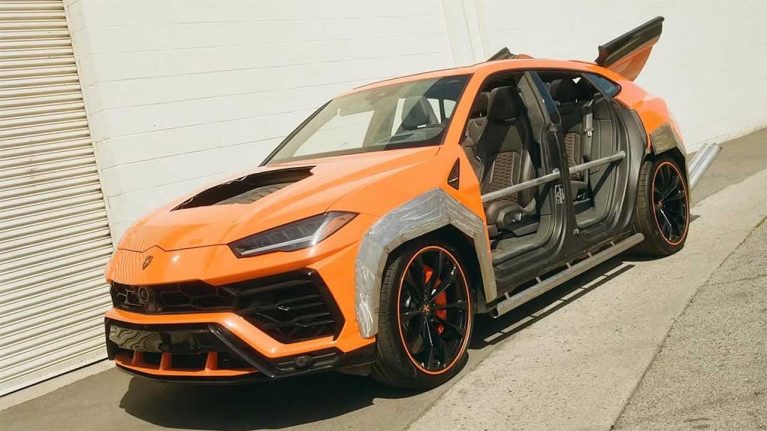 عجیبترین تیونینگ لامبورگینی اوروس با حذف درها و برش کاپوت!