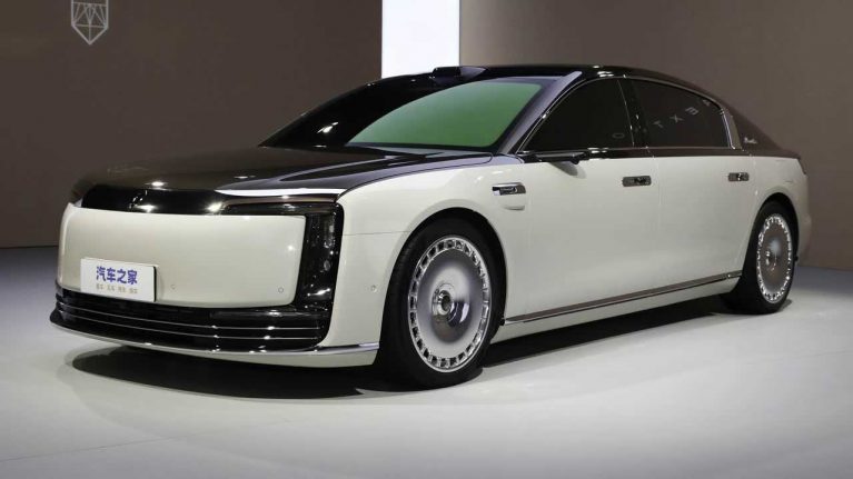 مکسترو S800 سدان لوکس چینی برای رقابت با رولزرویس قیمت‌گذاری شد