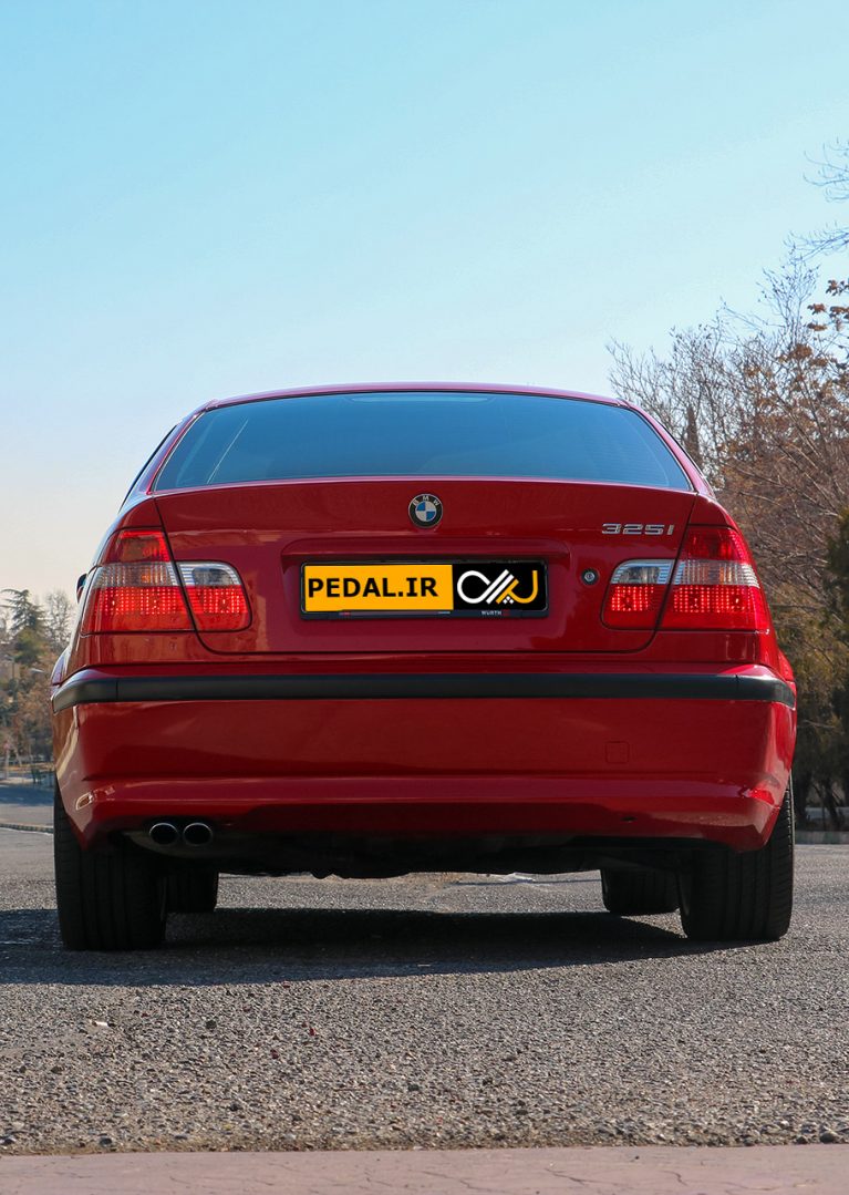 بی ام و E46 سدان