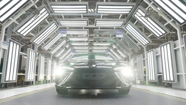 تلاش تویوتا برای خرید برند بحران‌زده “نِتا” در چین