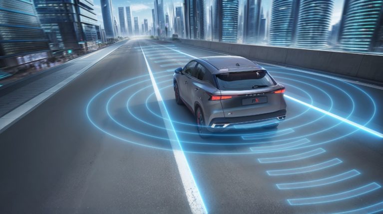 رانندگی نیمه خودران با فونیکس اف ایکس: ایمنی، آرامش و فناوریهای پیشرفته | فرصت امروز