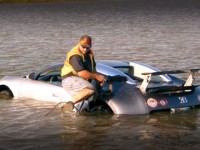 Bugatti Veyron lake crash