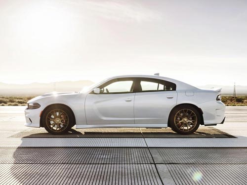 2015-dodge-charger-srt-hellcat