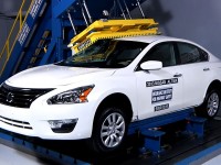 IIHS roof crush machine Nissan Altima profile