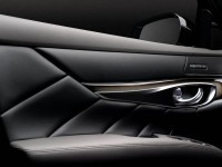 Infiniti-Q70-2015-door-panel