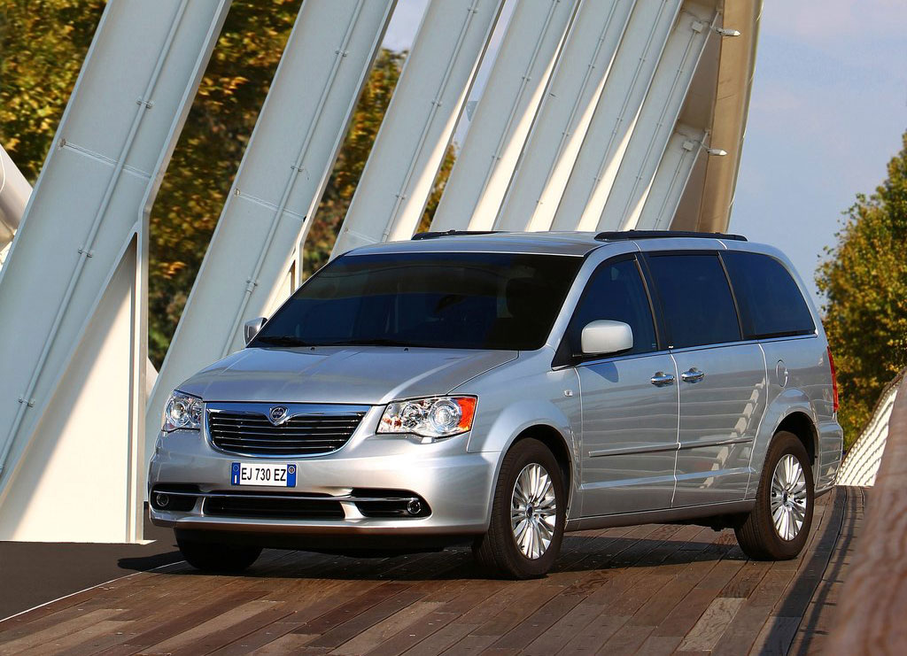 Lancia Voyager 2012