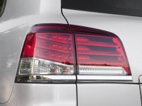 Lexus-LX_570_taillight