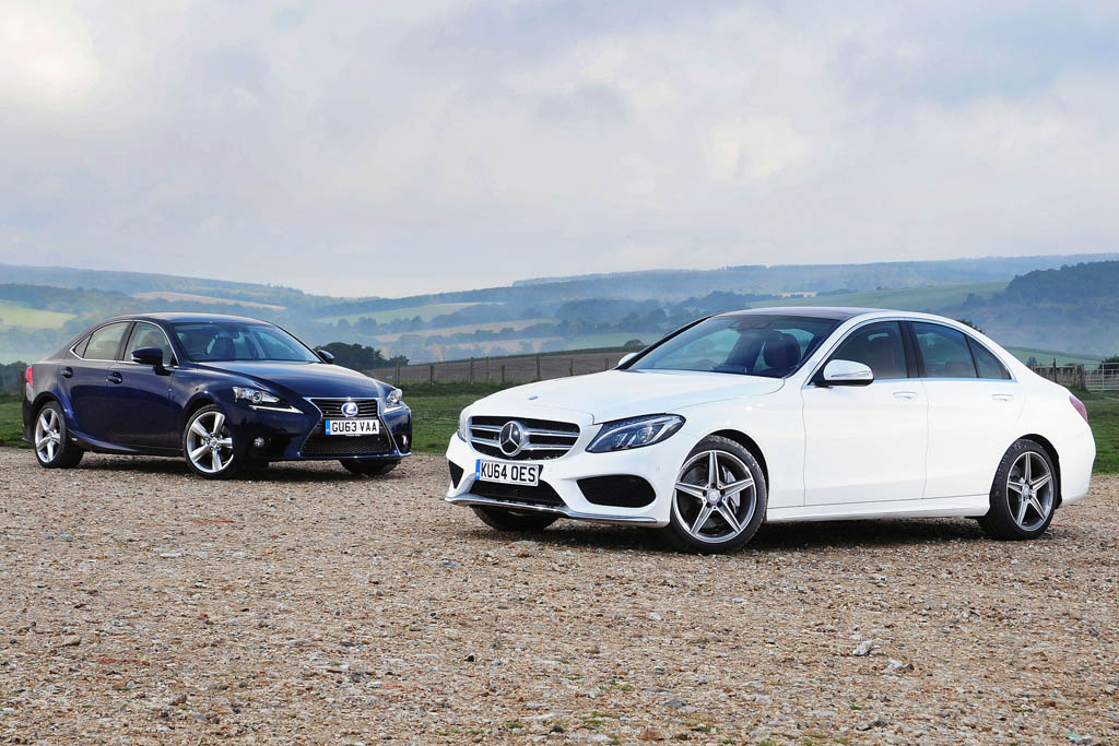 Mercedes C300 BlueTEC Hybrid vs Lexus IS 300h