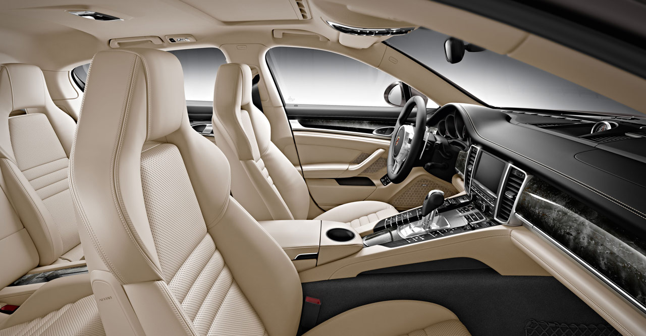 Porsche Panamera 4S Interior