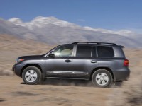 toyota land cruiser v8 2014