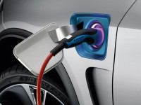 bmw-concept-x5-edrive-charge-port