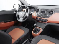2014 Hyundai i10 Interior