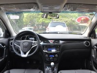 JAC J5 Interior