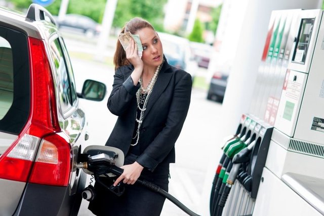large_filling-station-diesel-woman