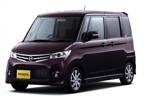 nissan roox microvan