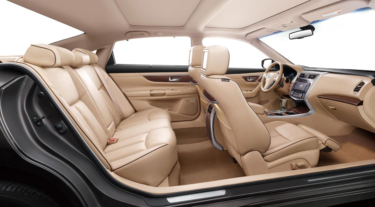 Nissan Teana VIP legroom