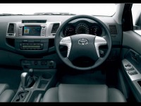 toyota hilux 2014 interior